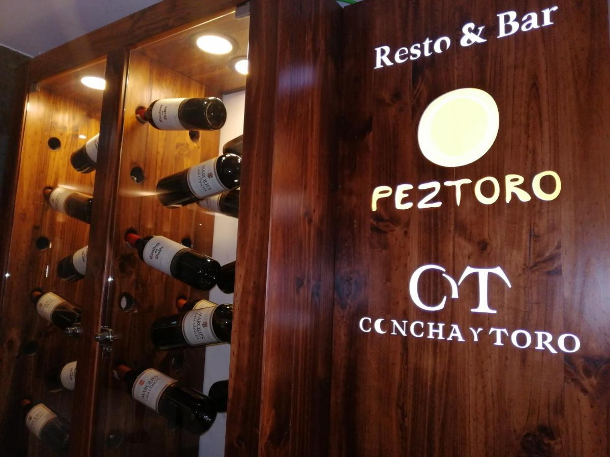 Hotel Diego De Velazquez Santiago Dış mekan fotoğraf