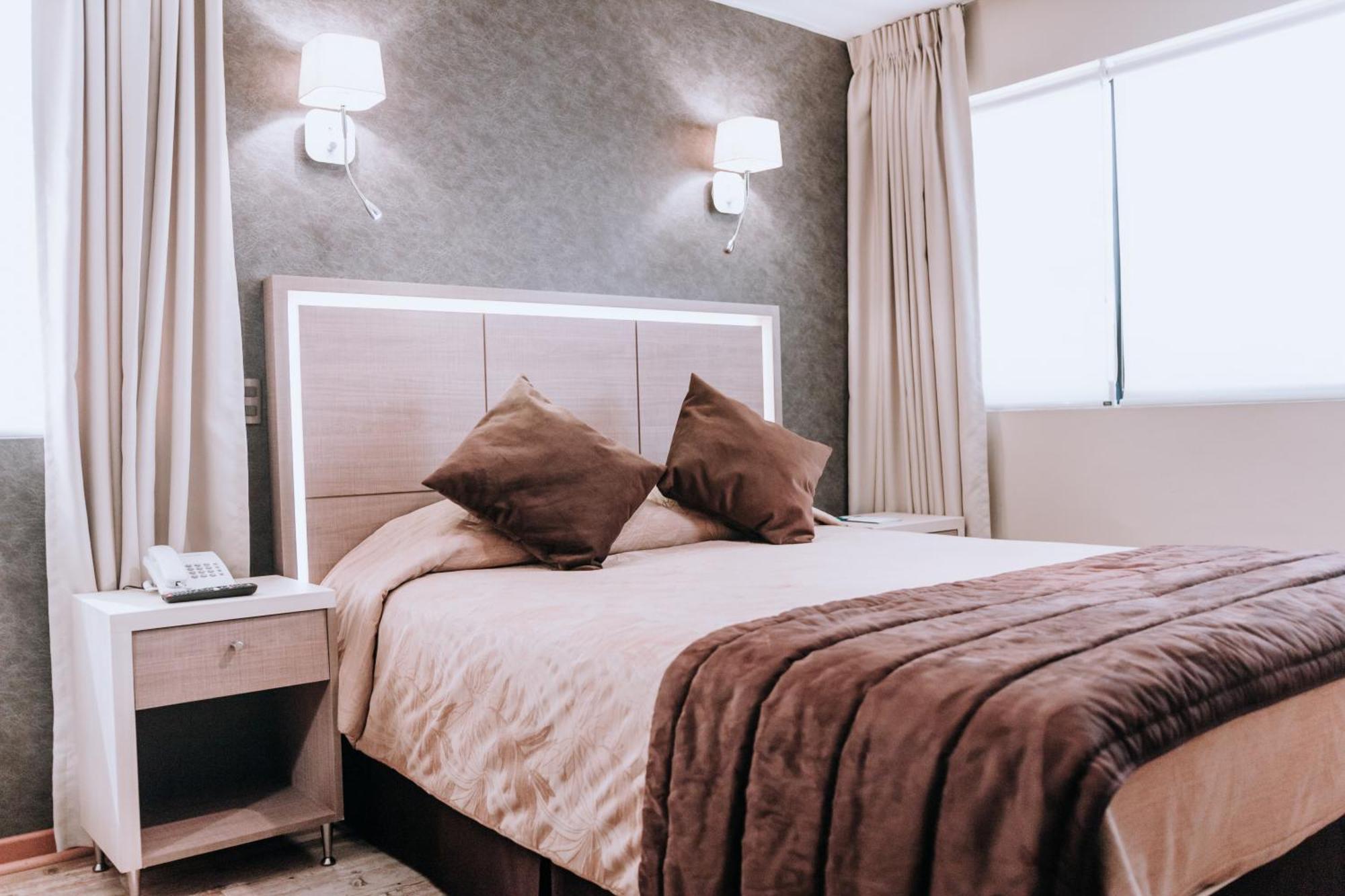 Hotel Diego De Velazquez Santiago Dış mekan fotoğraf