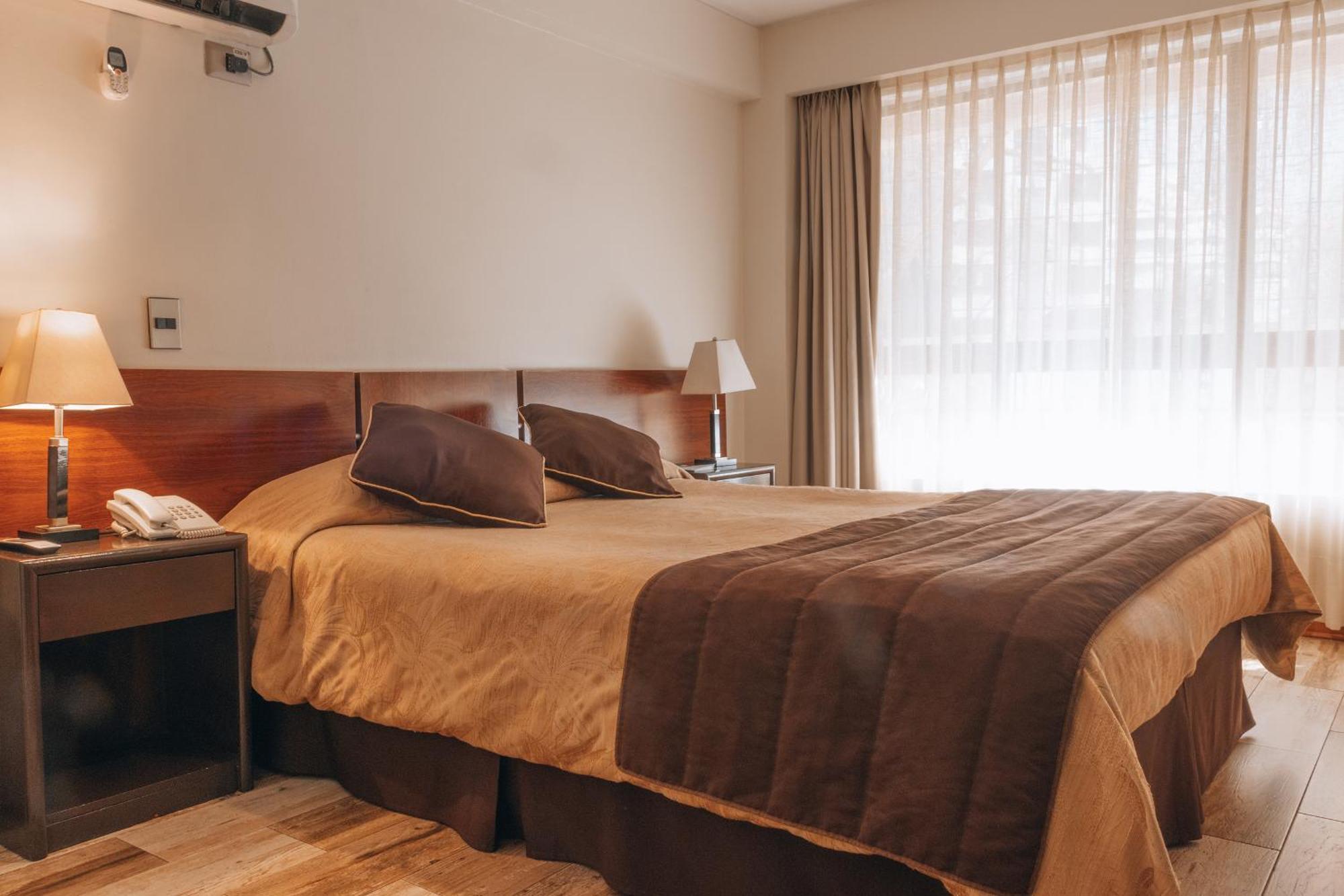 Hotel Diego De Velazquez Santiago Dış mekan fotoğraf