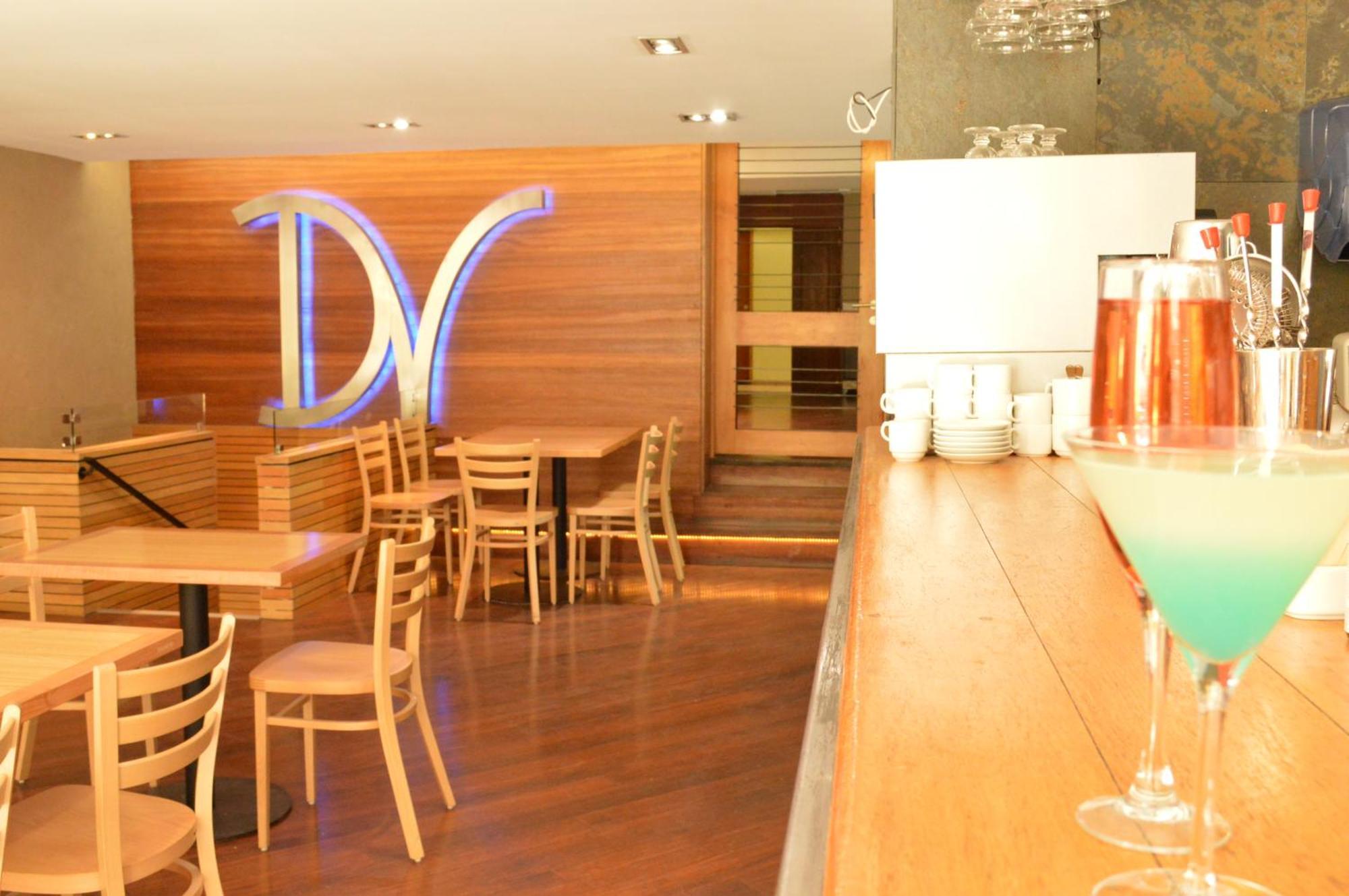 Hotel Diego De Velazquez Santiago Dış mekan fotoğraf
